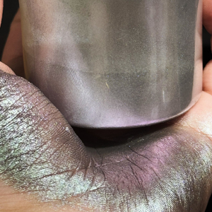 Lápiz labial mica en polvo pigmento que brilla en la oscuridad <span class=keywords><strong>pintura</strong></span> camaleón caramelo negro a <span class=keywords><strong>rojo</strong></span> perla brillo a granel hyrox pasta para oro - Product Image 1