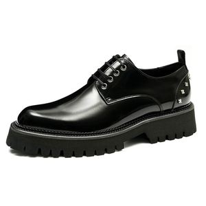 Zapatos Oxford de cuero con cordones para hombre, personalizados con grabado British Brook, cómodos, formales y casuales para negocios. - Product Image 3