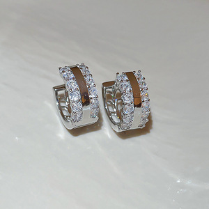 Orecchini a Cerchio a Forma di C per Donne, Accessori per Orecchie Semplici e alla Moda per Uso Quotidiano - Product Image 2
