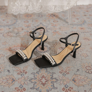 Zapatos de Tacón Alto Stiletto con Correa en el Tobillo y Decoración de Perlas, de Cuero Genuino Negro, Punta Cuadrada, para Mujer, Moda de Verano - Product Image 1