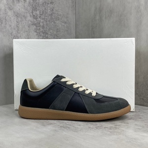 Zapatillas Deportivas de Piel de Alta Calidad con Cordones, Ligeras, Transpirables, Antiolor, Resistentes a Impactos, Unisex, Personalizables - Product Image 1