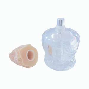 ขวดน้ำหอมแก้วเหลี่ยมทรงพิเศษพร้อมฝาหยกเหลืองรูปทรงไม่สม่ำเสมอ - Product Image 1