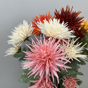 Fleurs artificielles haut de gamme en chrysanthème à 3 têtes, avec tiges floquées et griffes de crabe, effet toucher réel, pour la décoration intérieure et les mariages - Product Image 2