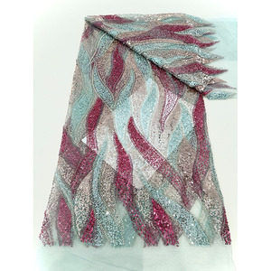 Prix de gros Tissu de dentelle à paillettes Broderie 100% Polyester Tissu de dentelle à paillettes pour robes de mariée - Product Image 1