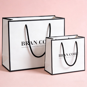 <span class=keywords><strong>Bolsa</strong></span> de Papel Ecológica Personalizada para Eventos Corporativos, Color <span class=keywords><strong>y</strong></span> Tamaño Personalizables, Gruesa, <span class=keywords><strong>Negra</strong></span> <span class=keywords><strong>y</strong></span> <span class=keywords><strong>Blanca</strong></span>, Minimalista - Product Image 2