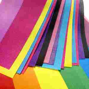 Bandera Triangular LGBT de Arcoíris para Orgullo Gay y Lésbico, Guirnalda de Banderas LGBTQ, Incluye Bandera Colorida de Poliéster para Fiestas y Festivales - Product Image 2