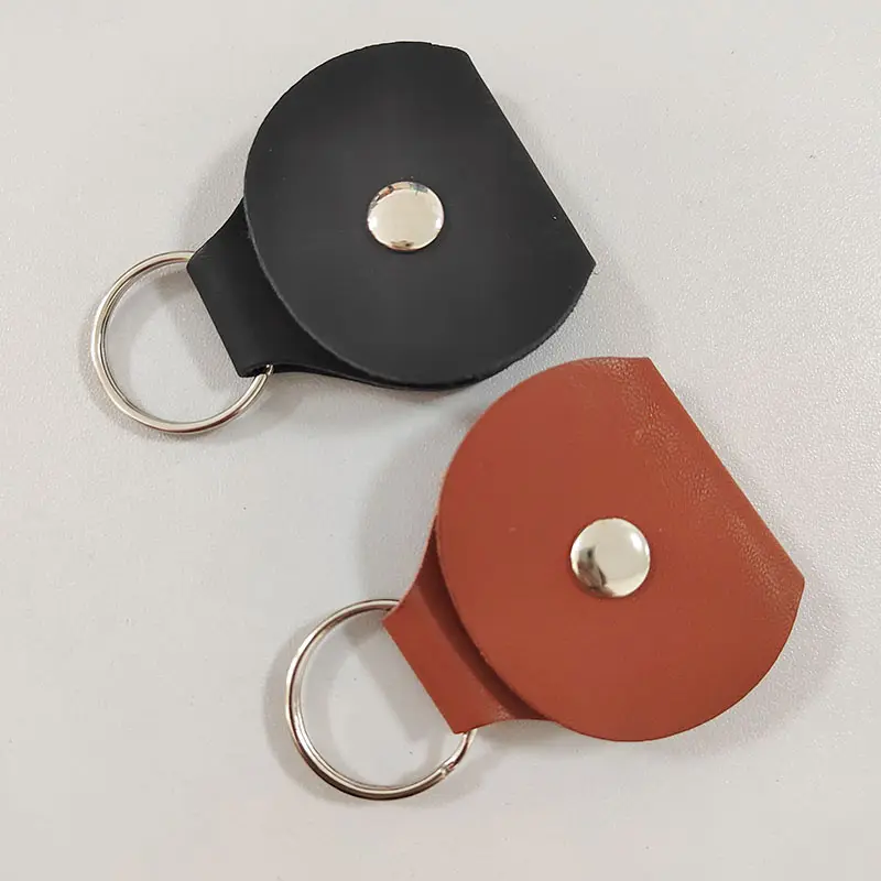 Competitive Price PU Leather Brown/Black Guitar Pick Holder Plectrum Mediator Key chain Case Bag without Texture Fast Shipment
