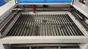 Machine de gravure laser 51,2*35,4 pouces 100W 130W pour pierres tombales - Product Image 4