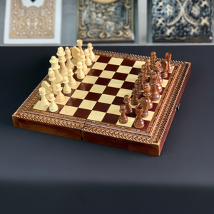 Tablero de ajedrez multitono de grano de madera para un atractivo estético y una funcionalidad de juego práctica en cualquier espacio interior - Product Image 1