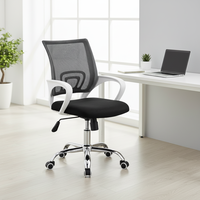 Chaise de bureau moderne et personnalisée pour cadre dirigeant, avec dossier en maille, base en acier à cinq griffes, pivotante et réglable en hauteur