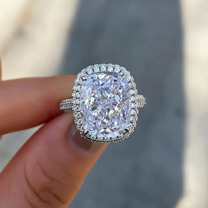 Anello dal design a quattro punte, elegante anello da dito per donna, da indossare in occasioni speciali - Product Image 6