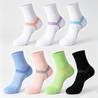 Chaussettes en coton/nylon tricotées avec logo personnalisé, sans couture, en tissu éponge, antibactériennes, rembourrées, absorbant la transpiration, pour la course à pied et l'usage quotidien