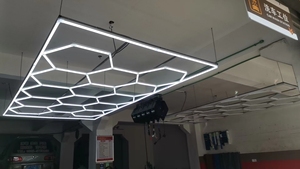 Lavage de voiture personnalisé tension et puissance lite détaillant hexagonal led plafonnier décoratif - Product Image 2
