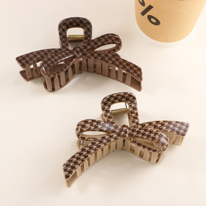 Pinza de pelo grande de plástico de 12 cm con estampado de leopardo y pata de gallo, color café, para mujer, con diseño hueco, para fiesta de graduación - Product Image 1