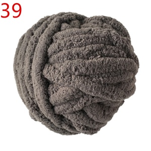 Fil chenille végétalien épais Bernat Design en gros, 7 Jumbo, 28 yards, pour couverture, écharpe, lit pour chien et chat - Product Image 2