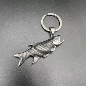 yunnique Porte-clés ouvre-bouteille en forme de poisson en acier inoxydable, pendentif sur le thème de la carpe, cadeau pour les amateurs de pêche - Product Image 1