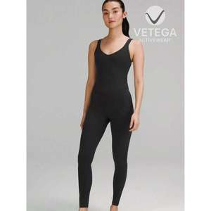 Vetega Women's High Elasticity Seamless Sleeveless Sports Bodysuit with V-Neck and <b>Back</b>-to-Air Design for Yoga and Fitness, Blac - Product Image 6