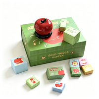 Boîte cadeau rigide personnalisée avec couvercle rabattable pour ensemble de bougies parfumées et d'huiles essentielles Apple