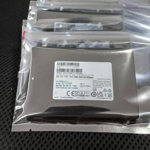 Disques SSD internes TLC NAND SATA 6 Gb/s de 1,92 To MZ7LH1T9HMLT-00005 PM883 pour serveurs de centres de données - Product Image 3