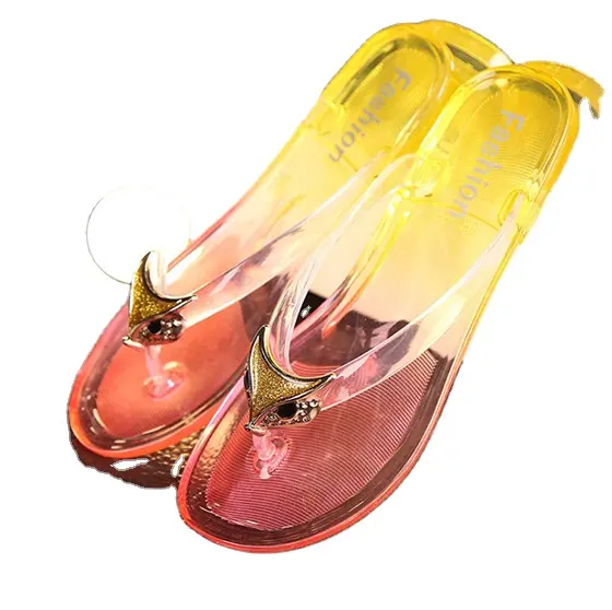 Hot Sale 2 Colors Transparent New Design Fashion Flat Summer Sandals Flip Flops