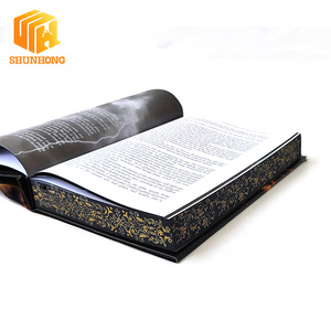 Impresión de Novela de Tapa Dura Premium Personalizada, Páginas de Apertura con Capitulos Oscuros, Bordes Estampados en Oro, Cosido a Mano, Edición Especial, Libro de Fantasía - Product Image 1