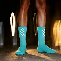 Chaussettes réfléchissantes personnalisées, couleur néon, compression légère, logo personnalisé, chaussettes de course à pied et de cyclisme, respirantes, chaussettes de sport performantes pour hommes