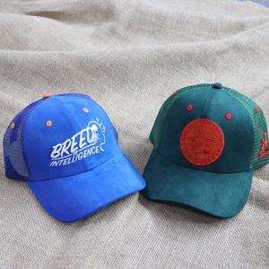 Casquette de sport personnalisée 6 panneaux Golas de golf perforés Casquette de baseball noire avec logo en caoutchouc personnalisé - Product Image 5