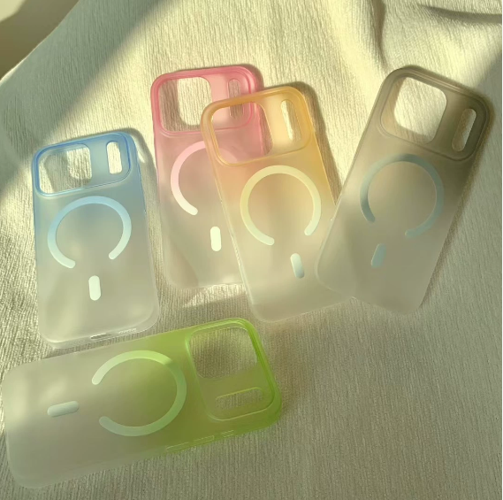 2026 Clear Acrylic Magnetic Phone Case for iPhone 17 Pro Max Wireless Charging Mobile Phone Cases for iPhone 17 16 15 14 Pro Max