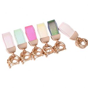 Porte-clés en cuir PU personnalisés imprimés en gros, porte-clés de voiture en cuir PU 2D/3D de haute qualité avec logo métallique pour cadeaux d'entreprise - Product Image 3