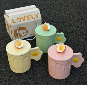 Mug en porcelaine en forme d'œuf <span class=keywords><strong>poché</strong></span>, look mignon, avec couvercle, compatible <span class=keywords><strong>micro</strong></span>-ondes et lave-vaisselle, pour cadeaux d'anniversaire, vente en gros disponible - Product Image 2