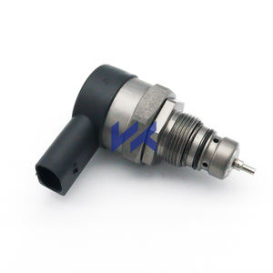 Soupape de pression de carburant Common Rail 0281006015 pour Toyota YARIS <span class=keywords><strong>AURIS</strong></span> 1.4 <span class=keywords><strong>D4D</strong></span> - Product Image 1