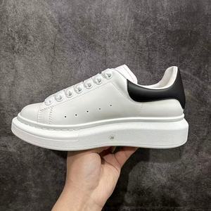 Nouvelles Chaussures Décontractées à Plateforme en Cuir Véritable de Qualité Supérieure Style Printemps 2026 – Baskets Blanches Plates Respirantes et Antidérapantes pour Couples - Product Image 3