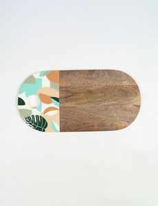 Planche à découper en bois de manguier artisanale au design unique avec revêtement émaillé pour la préparation des repas en cuisine au meilleur prix du marché - Product Image 2