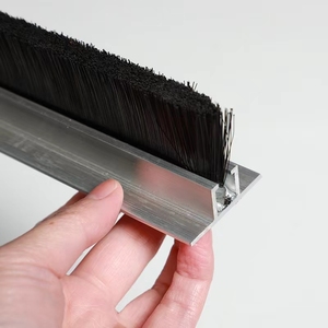 <span class=keywords><strong>Brosse</strong></span> personnalisée pour obturateur sectionnel <span class=keywords><strong>de</strong></span> <span class=keywords><strong>porte</strong></span> <span class=keywords><strong>de</strong></span> <span class=keywords><strong>Garage</strong></span> bande <span class=keywords><strong>de</strong></span> joint inférieur <span class=keywords><strong>brosse</strong></span> <span class=keywords><strong>de</strong></span> <span class=keywords><strong>porte</strong></span> joints météorologiques <span class=keywords><strong>brosse</strong></span> <span class=keywords><strong>de</strong></span> bande <span class=keywords><strong>de</strong></span> <span class=keywords><strong>porte</strong></span> <span class=keywords><strong>brosse</strong></span> - Product Image 1