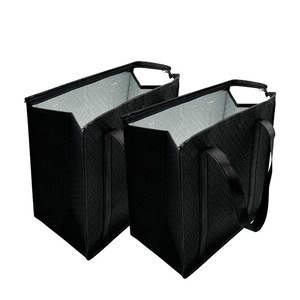 Sac isotherme de luxe non tissé rayé 30L, sac à déjeuner thermique avec fermeture éclair, pliable et portable pour livraison de repas et courses - Product Image 1