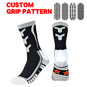 Chaussettes de football respirantes pour hommes, personnalisées OEM, de haute qualité, avec numéros rayés Ronaldo, <span class=keywords><strong>Neymar</strong></span> <span class=keywords><strong>Jr</strong></span>, Mbappé, chaussettes de football antidérapantes - Product Image 1