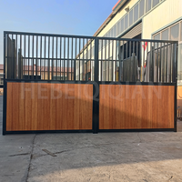 Box de chevaux robustes galvanisés à chaud avec panneau de remplissage en bambou de 20-38 mm, box équestres préfabriquées portables pour ferme