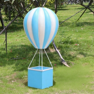Escultura de Globo Aerostático Hecha a Mano con Diseño de Rayas, Estatuas Duraderas de FRP para Decoración de Parques de Atracciones y Centros Comerciales - Product Image 2