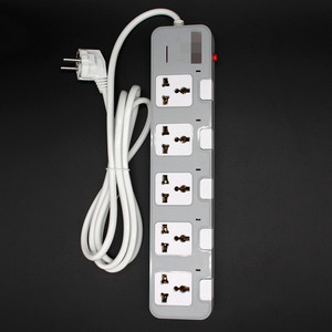 Multiprise avec 5 prises CA, protection contre les surtensions, indice de protection IP44, tour de charge 2500W - Product Image 2