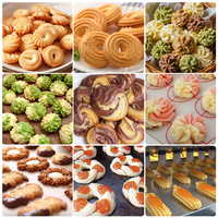 Fortune cookie ou biscuit doux formant la machine à vendre