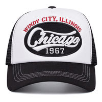 Gorra de béisbol bordada estilo Chicago americana para hombre y mujer, gorra trucker de malla transpirable ajustable de 6 paneles para exteriores