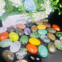 Vente en gros de pierre naturelle de palmier en quartz rose sculptée en jaspe rouge cœur en pyrite de haute qualité pour la décoration intérieure