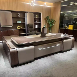 Scrivania Direzionale Moderna di Lusso con Mobile Contenitore, Scrivania in Legno per CEO per Arredamento Ufficio - Product Image 5