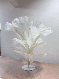 Flor Grande de Organza, Flor Grande de Seda Hecha a Mano, Instalación Artística, Decoración Floral, Accesorios para Decoración de Escenarios de Boda - Product Image 4