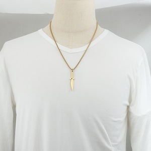 Yunnique – collier avec pendentif poignard en acier inoxydable pour hommes, couleur or, chaîne de 60cm, bijoux de mode de Style Punk - Product Image 4
