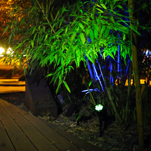 Luces Solares para Jardín Xinyao, Proyector de 6 LED con Cambio de Color, Impermeables, Decoración para Exteriores, Césped y Caminos - Product Image 2
