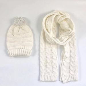 Set di accessori invernali Jacquard da <span class=keywords><strong>donna</strong></span> personalizzati cappello caldo <span class=keywords><strong>guanti</strong></span> lunghi <span class=keywords><strong>sciarpa</strong></span> - Product Image 4