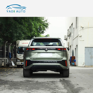 Tayron L Rlines 300 Tsi 2024 1.5T 2.0T Auto a Benzina Automatica con 5 Porte 5 Posti Sedili Scuri Velocità Massima 200 km/h SUV - Product Image 6