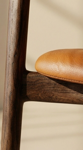 Fauteuil lounge élégant rembourré, structure en bois de noyer massif, siège d'appoint contemporain pour salon, villa, hôtel PISANO - Product Image 5