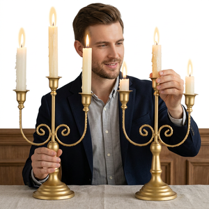 Candelabro Clásico Vintage de Metal, Portavelas Decorativo para Mesa de Comedor, Centro de Mesa para Bodas, Elegante Pieza de Decoración para el Hogar - Product Image 1